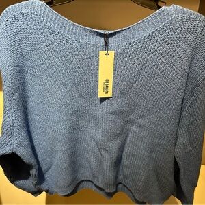 New with tags bb Dakota sweater. Super soft